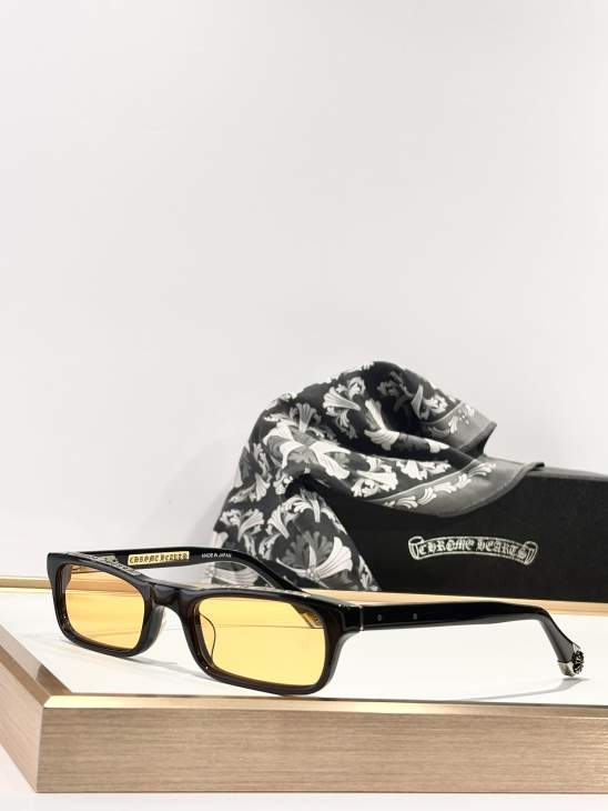Picture of Chrome Hearts Sunglasses _SKUfw76704365fw